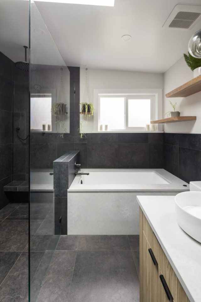 Westcoast Bathroom - RenoMark Renovation