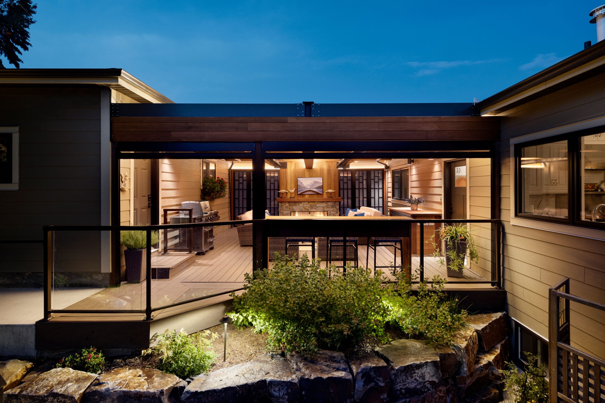 Stunning Calming Urban Retreats With Panoramic Views image
