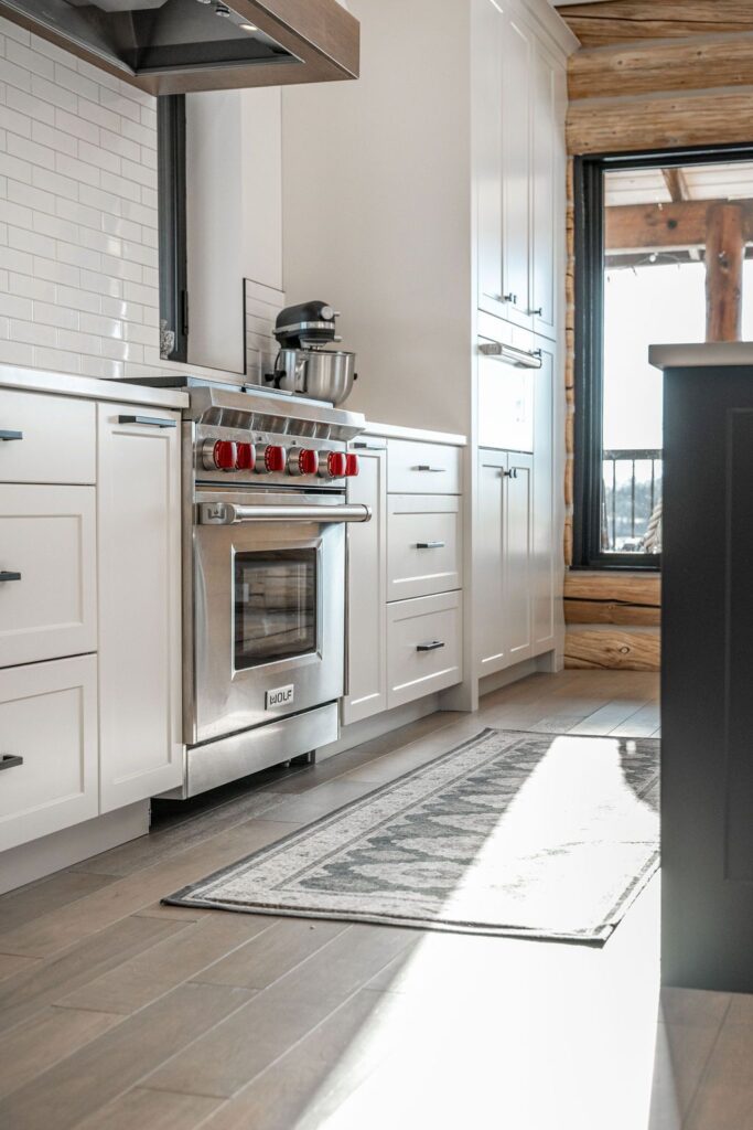 Log house kitchen renovation