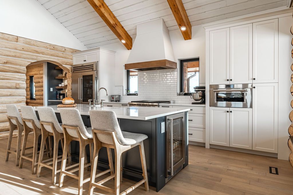 Log house kitchen renovation