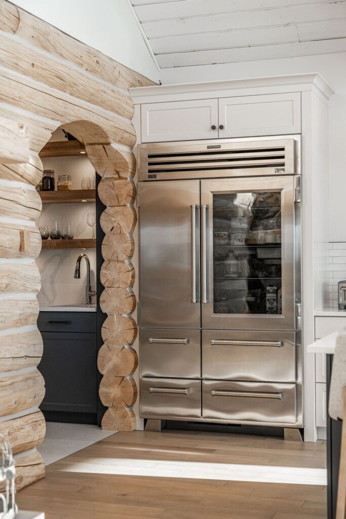 Log house kitchen renovation