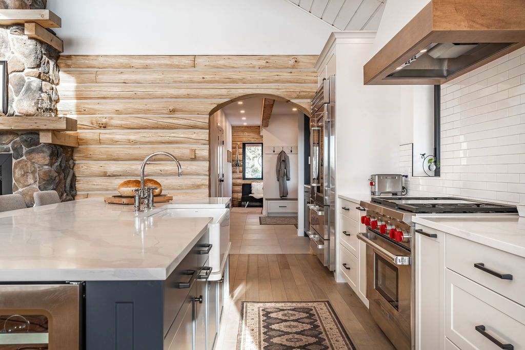 Log house kitchen renovation