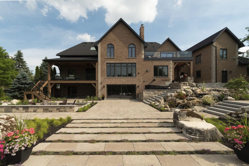 Natural stone masonry