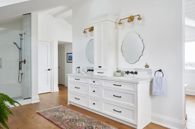 white double vanity with black hardware